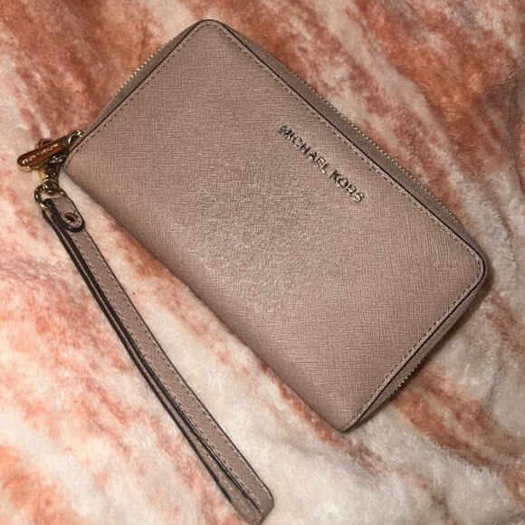 MK wrist wallet with phone holder. - Picture 3 of 4